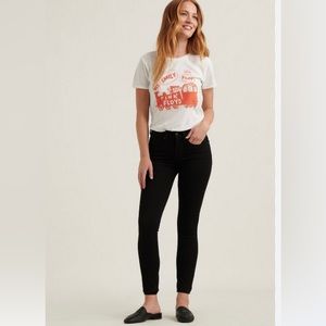 NWT Lucky brand Mid rise black jeans